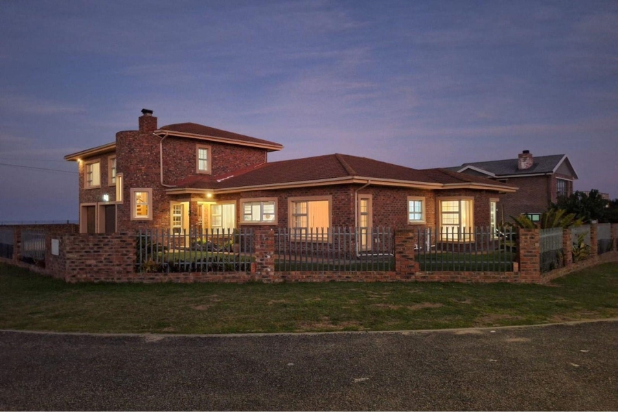 5 Bedroom Property for Sale in Tergniet Western Cape